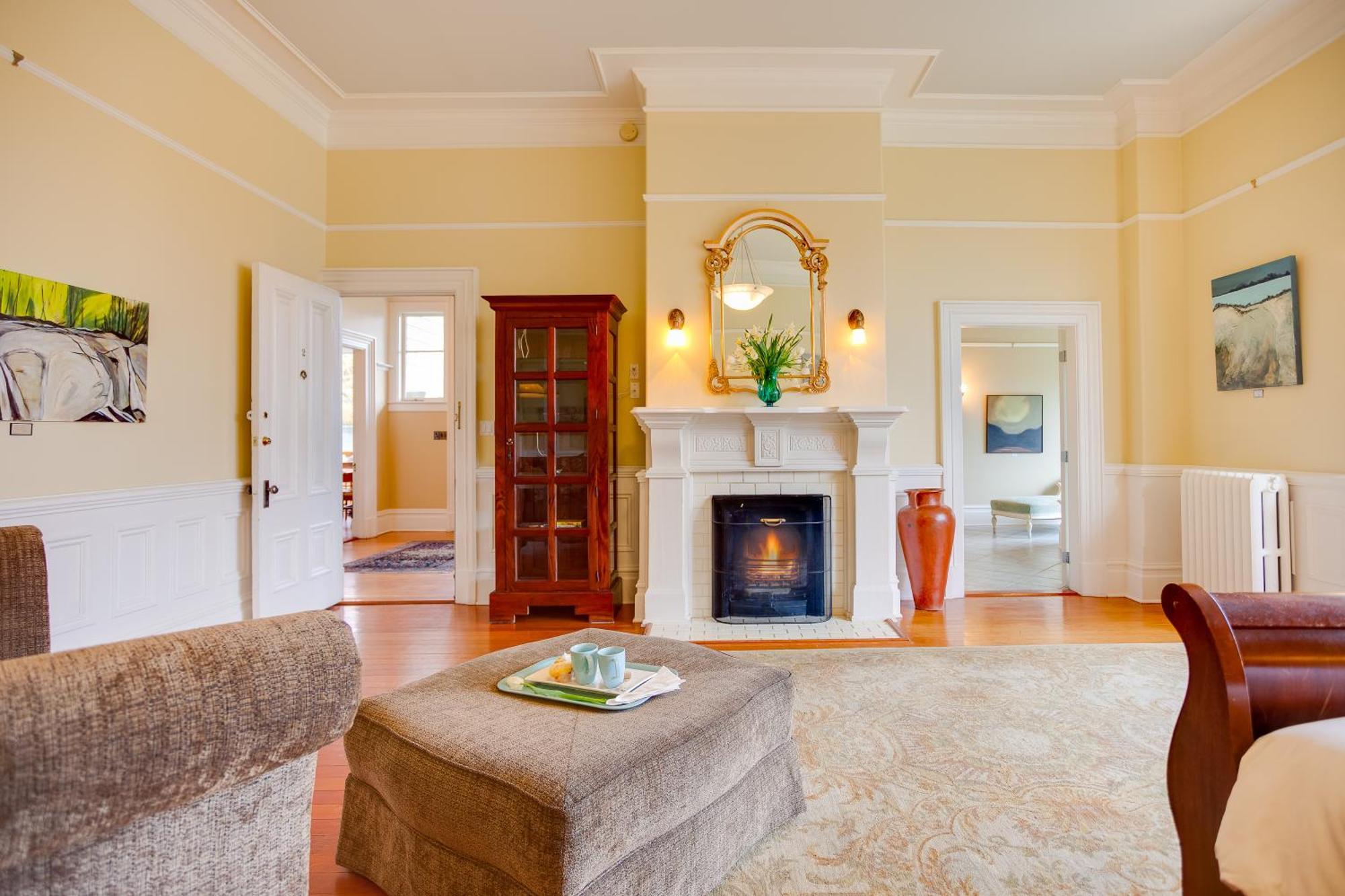 Fairholme Manor Inn Victoria Bagian luar foto