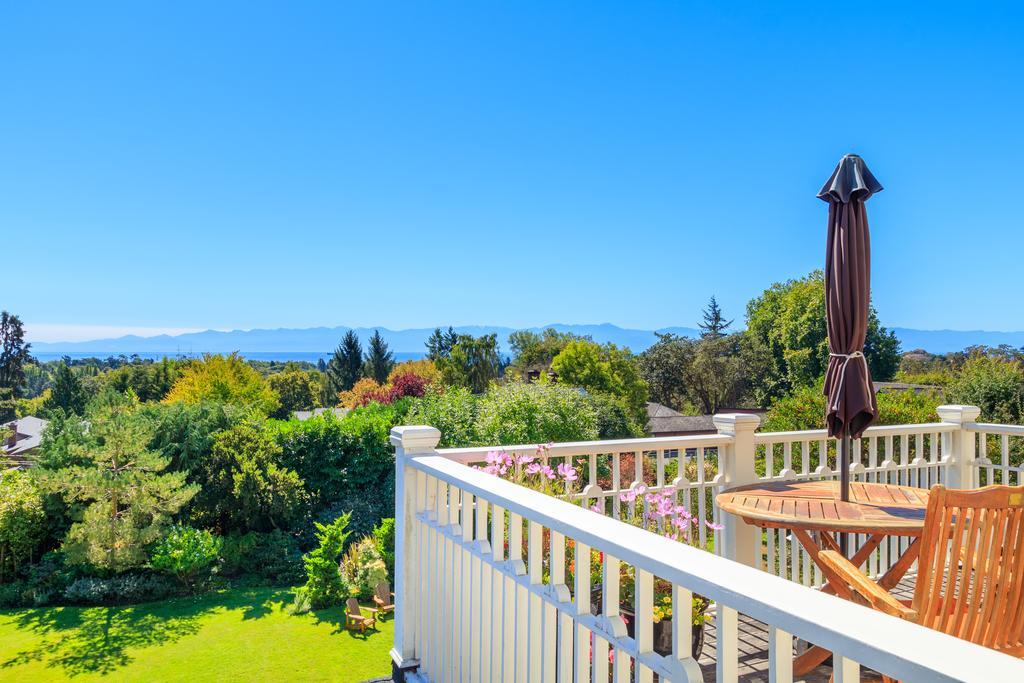Fairholme Manor Inn Victoria Bagian luar foto