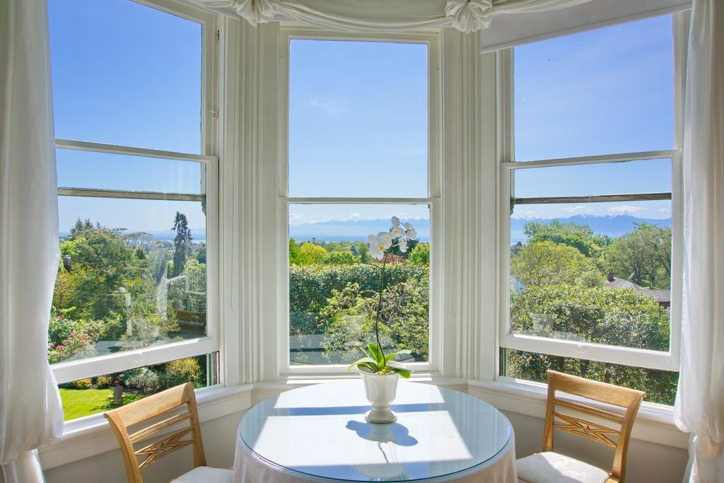 Fairholme Manor Inn Victoria Bagian luar foto