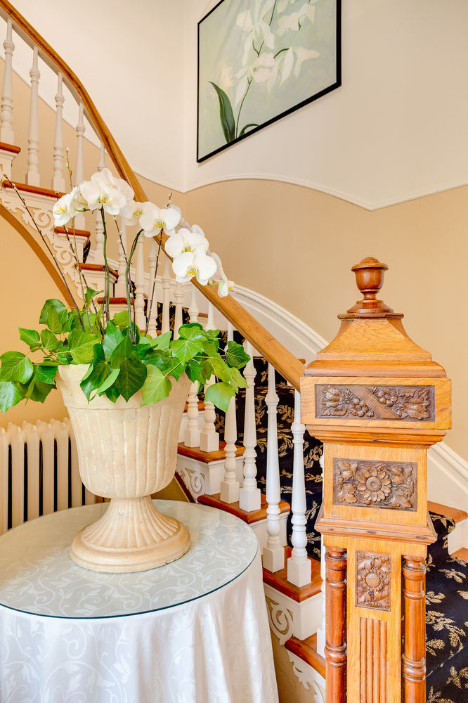 Fairholme Manor Inn Victoria Bagian luar foto